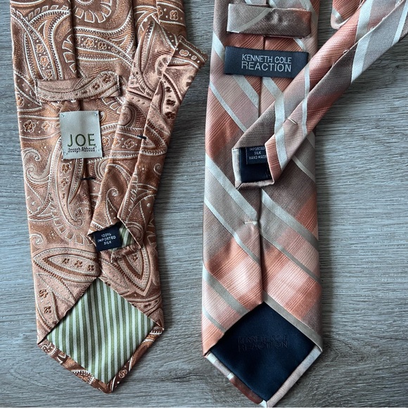 A Bundle of Two 100% Silk Men Ties - Picture 4 of 4